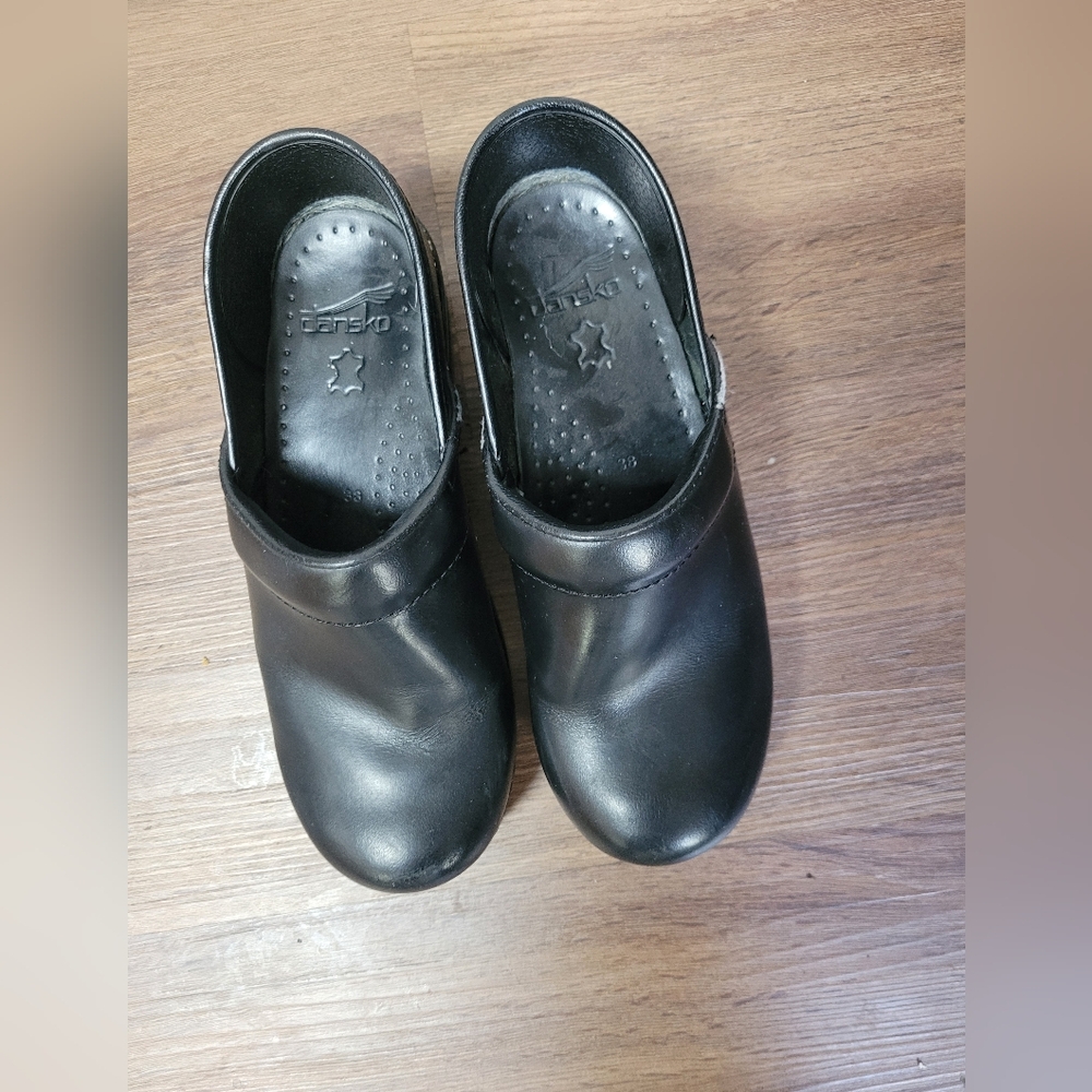 Dansko nurses shoes size 38
